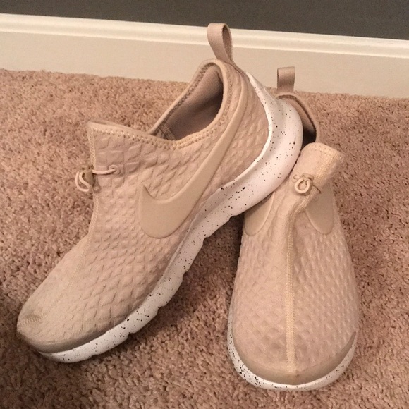 Nike Roshe Run - Picture 3 of 3